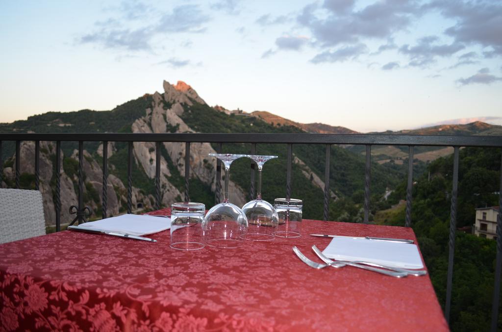 Hotel La Locanda Di Castromediano Castelmezzano Exteriér fotografie