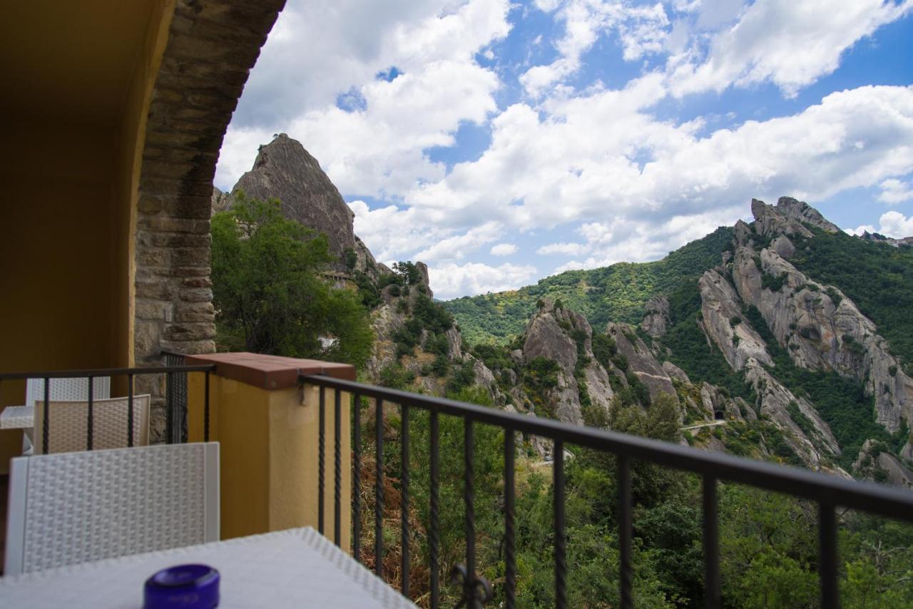 Hotel La Locanda Di Castromediano Castelmezzano Exteriér fotografie